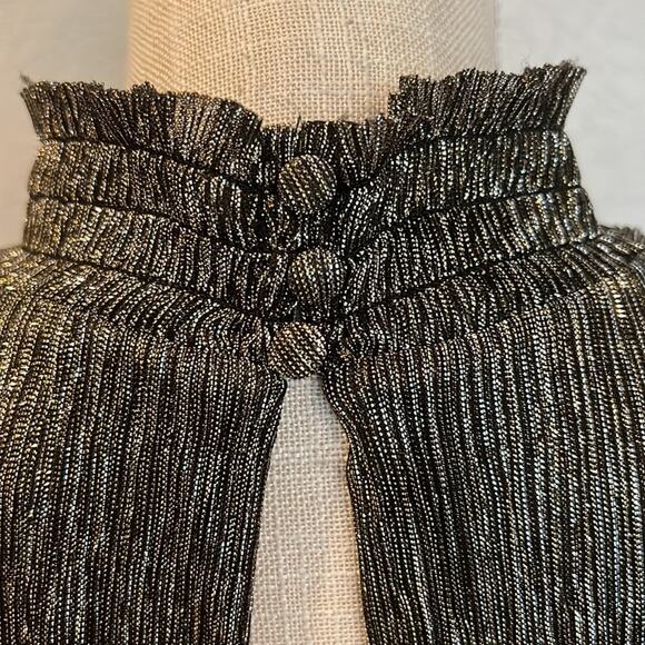 Banana Republic smocked neck, sleeveless, gold metallic blouse w/crossover back. - Picture 6 of 11